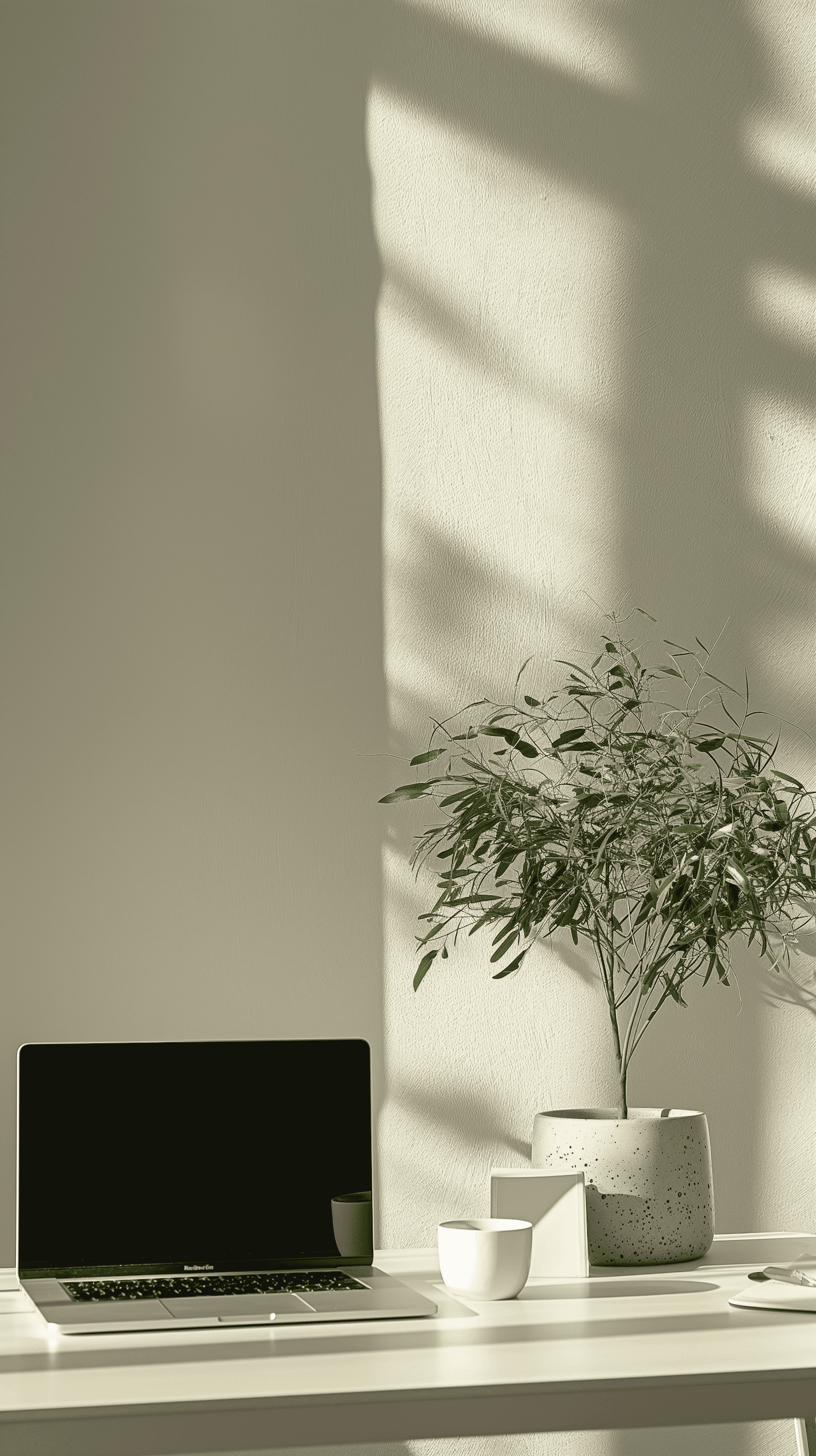Kukūn workspaces with quiet co-working lounges